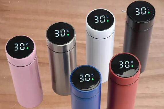 常用保溫杯喝溫開水身體更健康