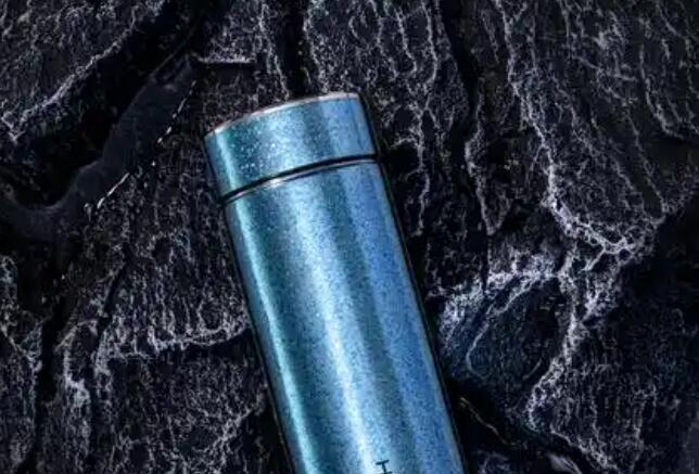 [鈦保溫杯]保溫杯可以裝果汁飲料嗎